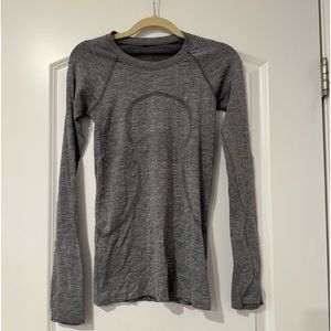 Lululemon long sleeve swiftly tech